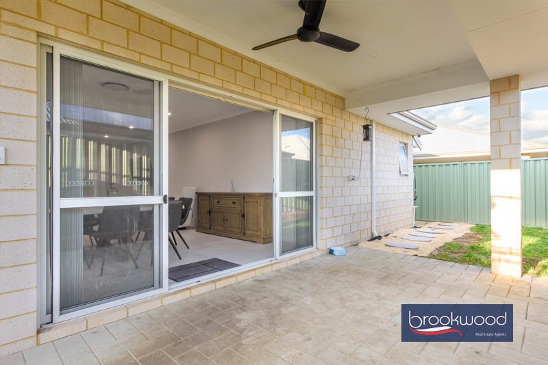 15 Emerald Street, photo 25