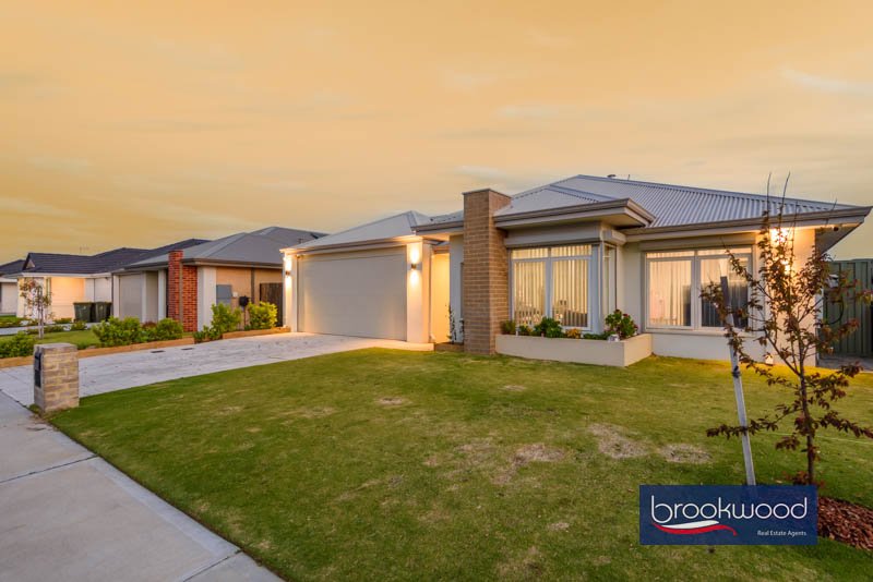 15 Emerald Street, photo 27