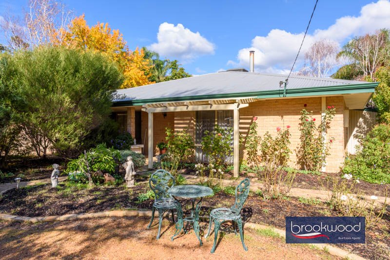 17 Bowen Place