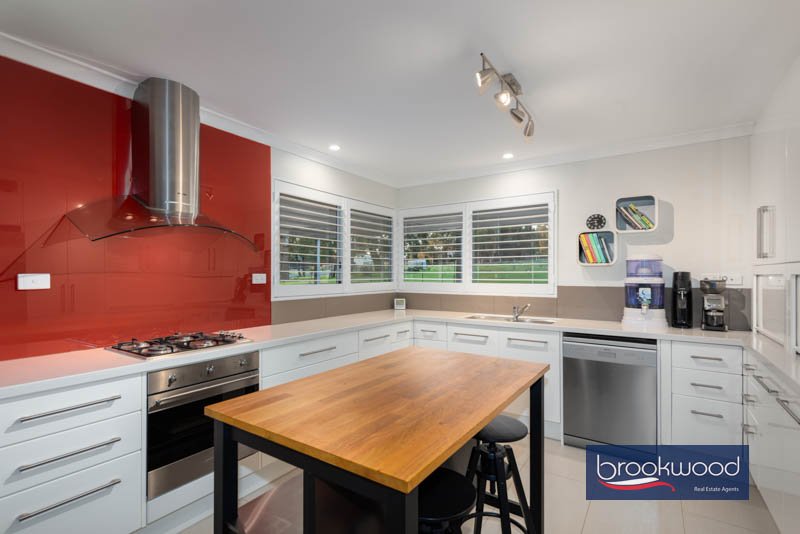 45 Strawberry Hill Drive, photo 6