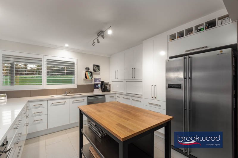 45 Strawberry Hill Drive, photo 7